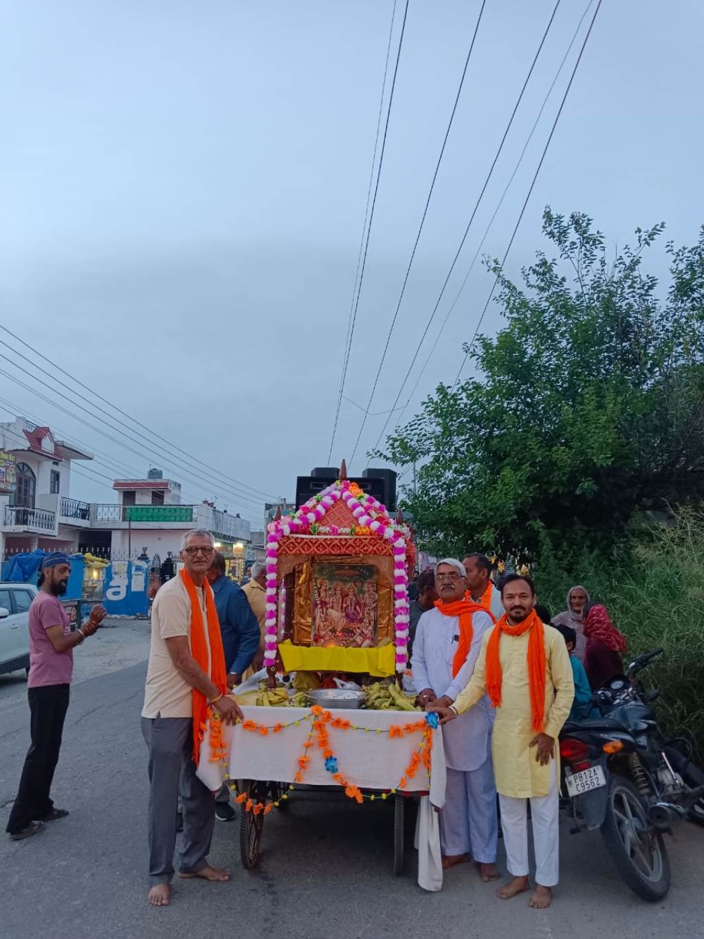 Grand Procession on Ram Navami in Santoshgarh Town Resounds with Chants of Jai Shri Ram
